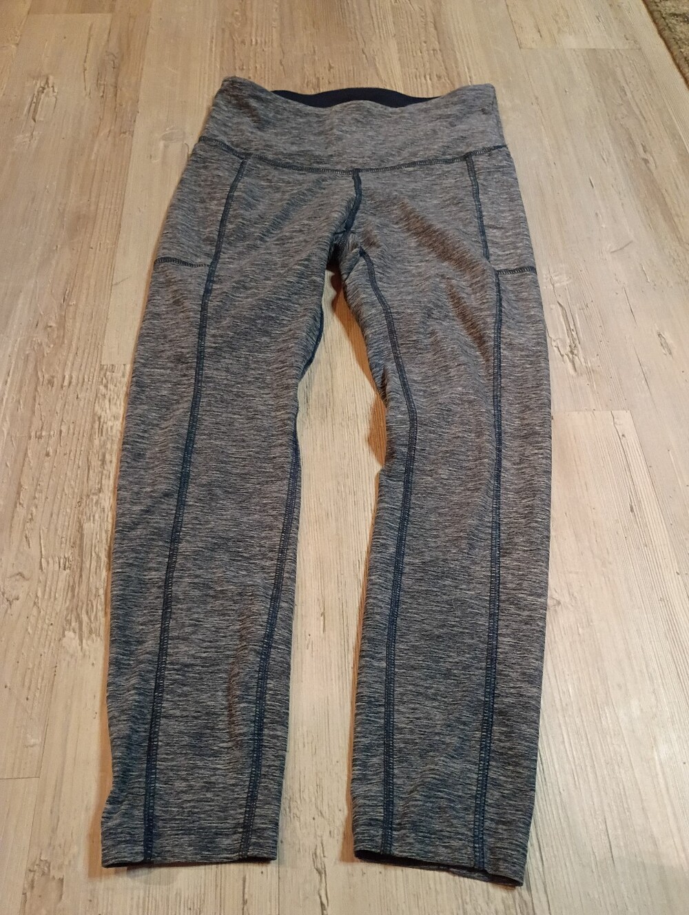 New Balance - Picture 2 of 5